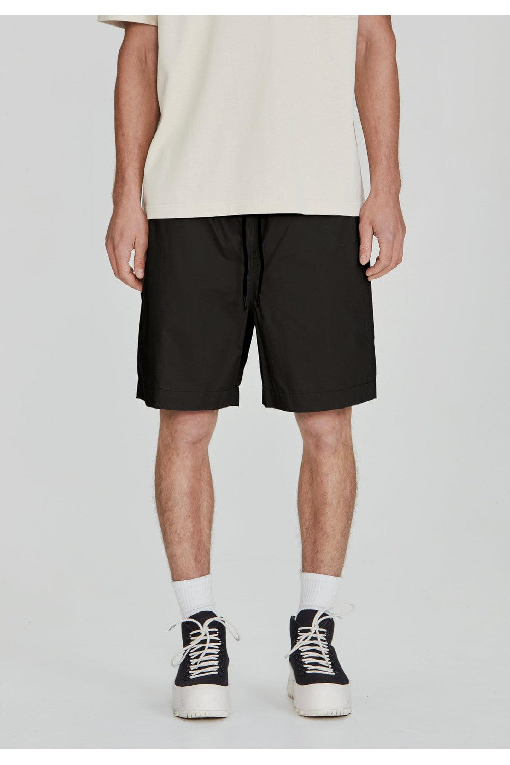 Commoners Cotton Walkshort Black | COMMONERS | Mad About The Boy