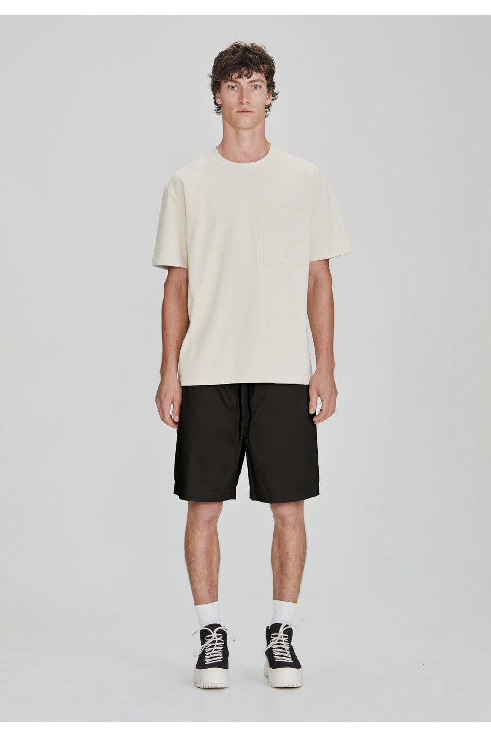 Commoners Cotton Walkshort Black | COMMONERS | Mad About The Boy