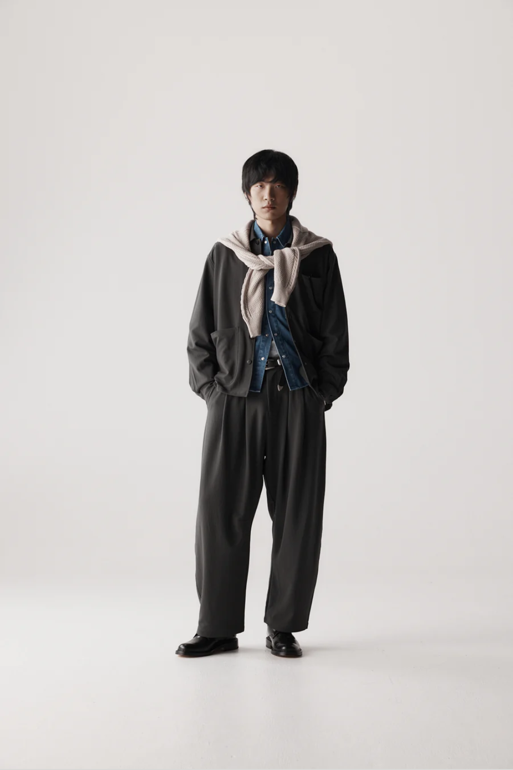 Dart Knee Pleated Trousers - Olive Grey Seersucker | PORTER JAMES SPORTS | Mad About The Boy