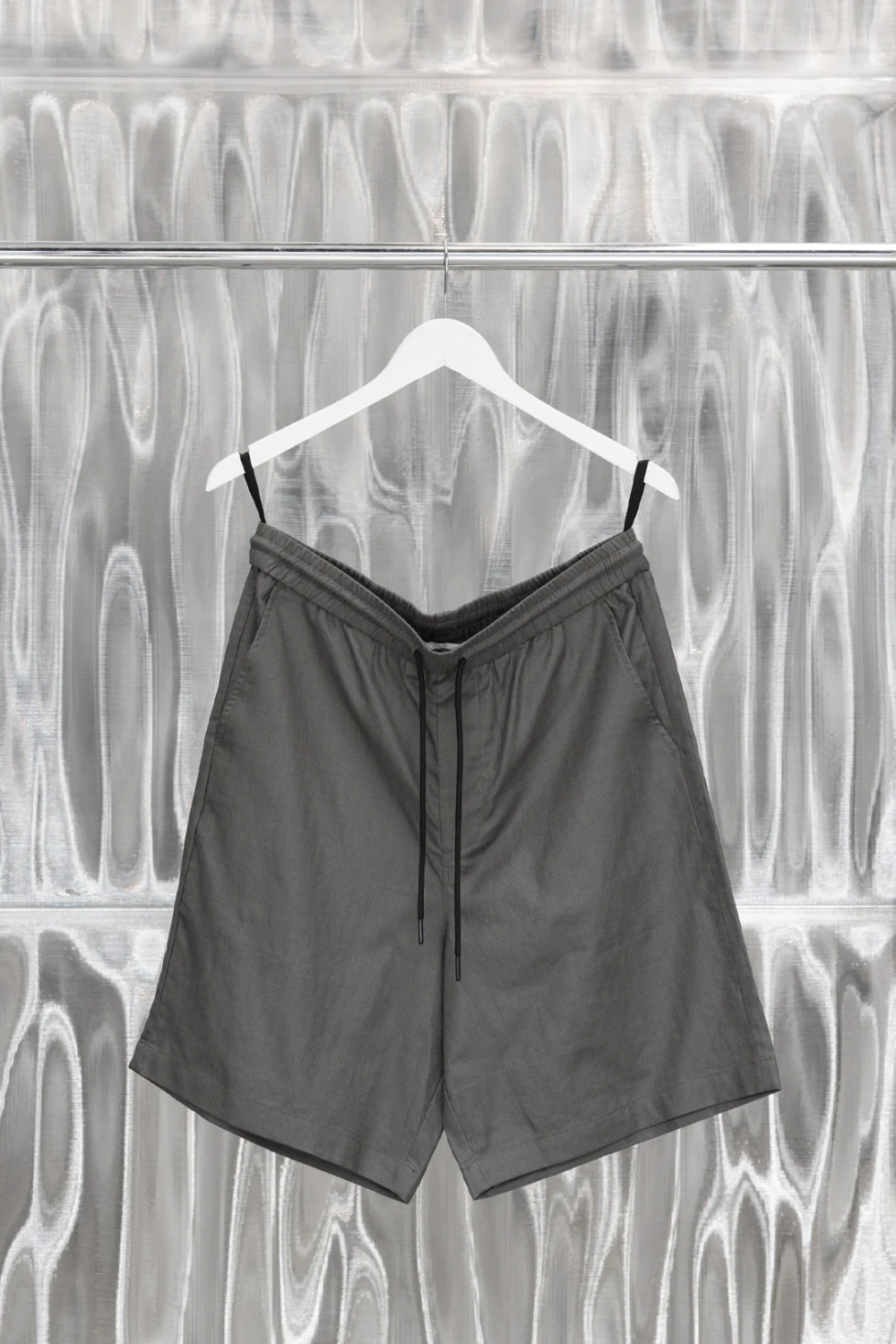 LINEN BLEND STUDIO SHORT FOG | COMMONERS | Mad About The Boy