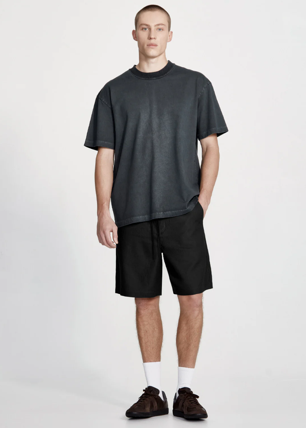 LINEN BLEND STUDIO SHORT BLACK | COMMONERS | Mad About The Boy