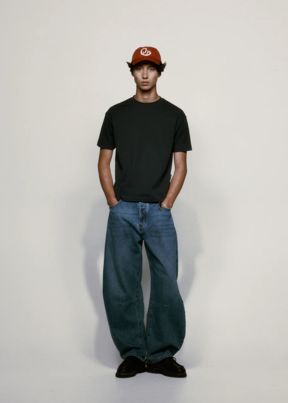 Slim Tee / Navy | PORTER JAMES SPORTS | Mad About The Boy