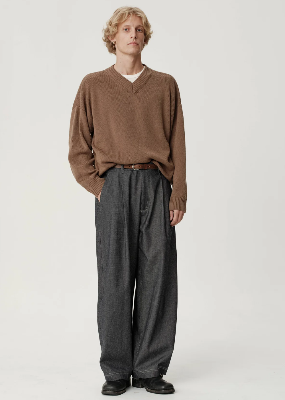ASHA JASPER. - V-Neck Merino Knit / Mushroom | ASHA JASPER | Mad About The Boy