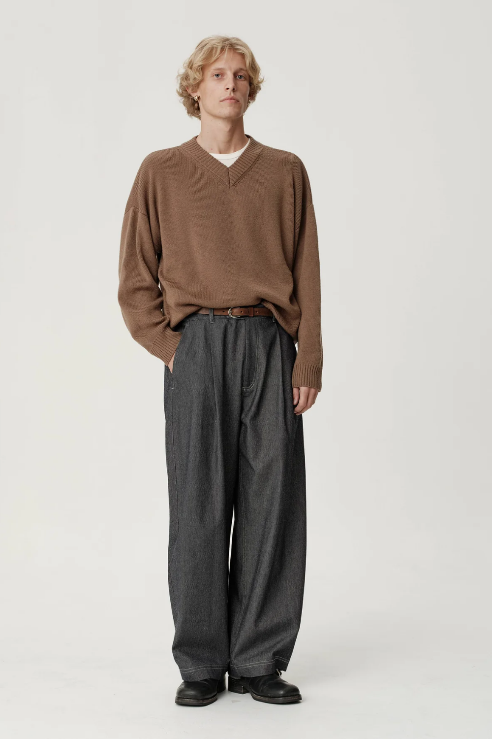 ASHA JASPER. - V-Neck Merino Knit / Mushroom | ASHA JASPER | Mad About The Boy