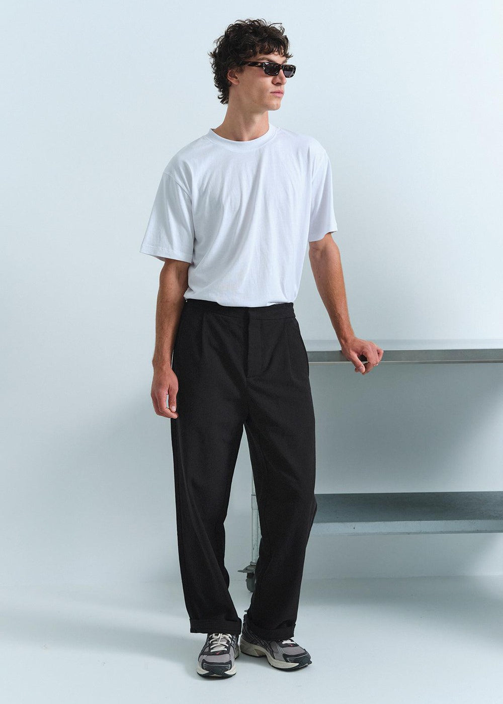 Commoners Linen/Cotton Pleat Front Pant / Black | COMMONERS | Mad About The Boy