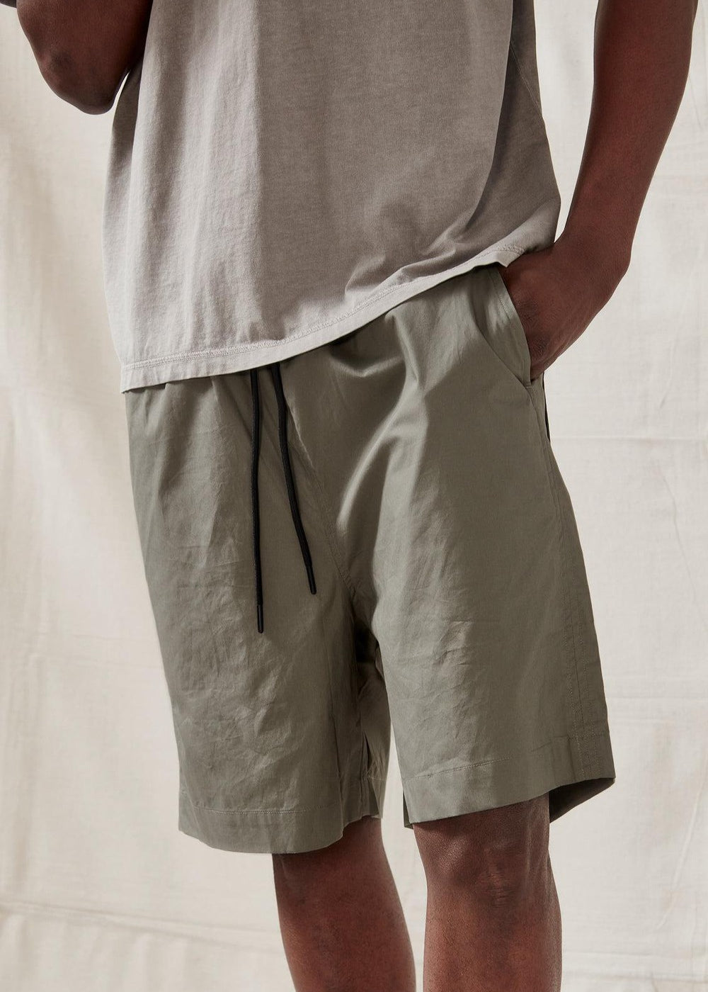 Commoners Cotton Walkshort Olive | COMMONERS | Mad About The Boy