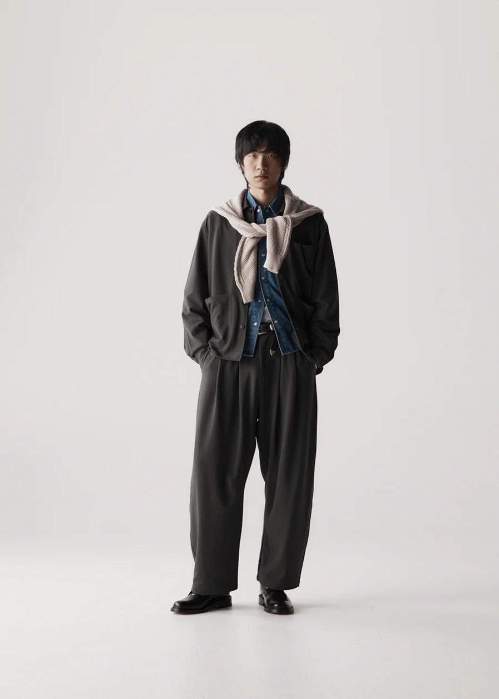 Dart Knee Pleated Trousers - Olive Grey Seersucker | PORTER JAMES SPORTS | Mad About The Boy
