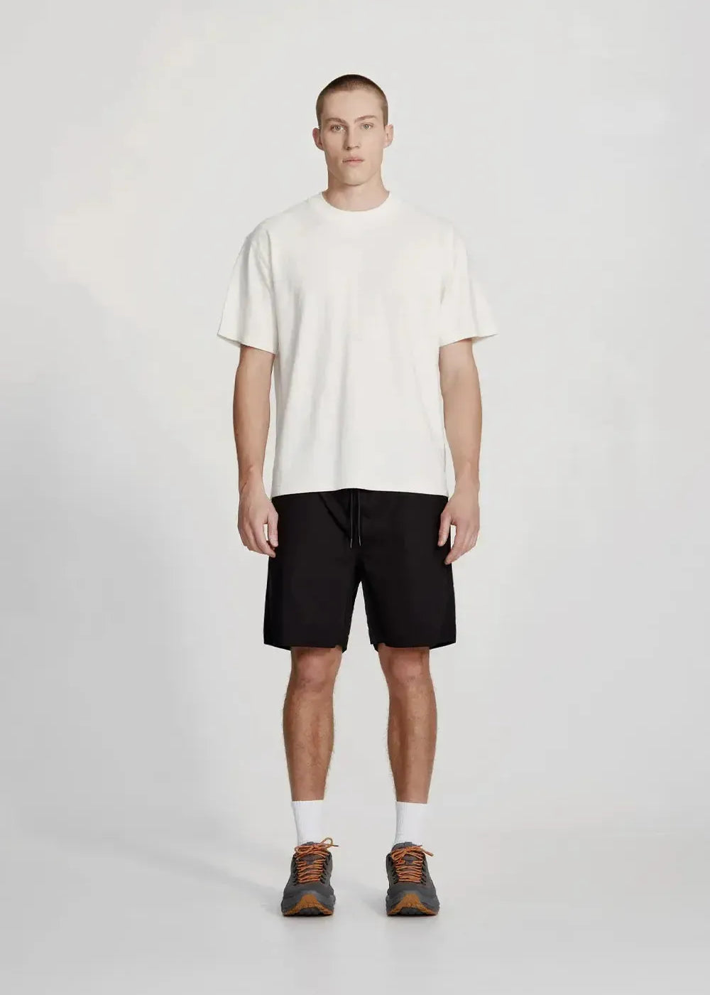 Cotton Walkshort Black - COMMONERS | COMMONERS | Mad About The Boy