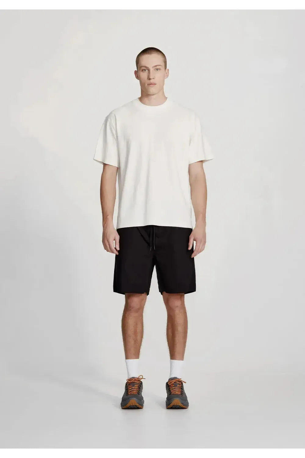 Cotton Walkshort Black - COMMONERS | COMMONERS | Mad About The Boy