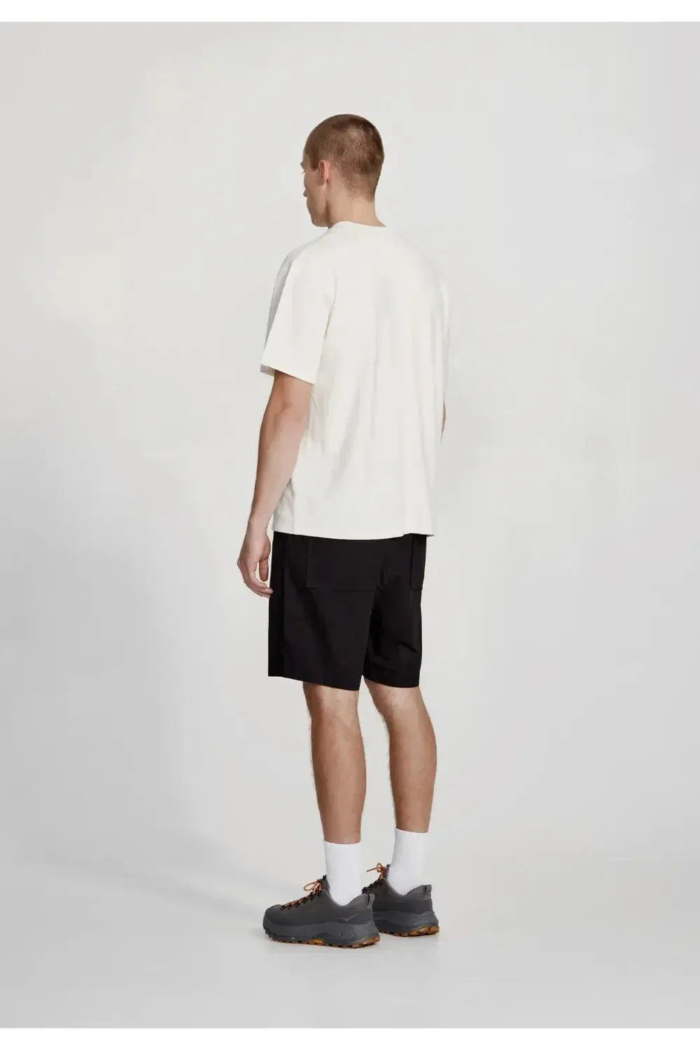 Cotton Walkshort Black - COMMONERS | COMMONERS | Mad About The Boy