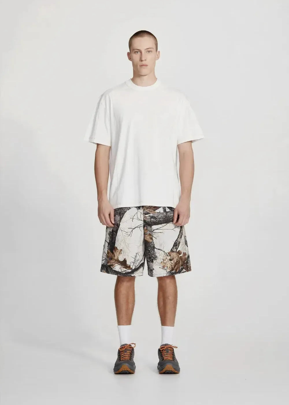 Carpenter Short - Light Foliage COMMONERS | COMMONERS | Mad About The Boy